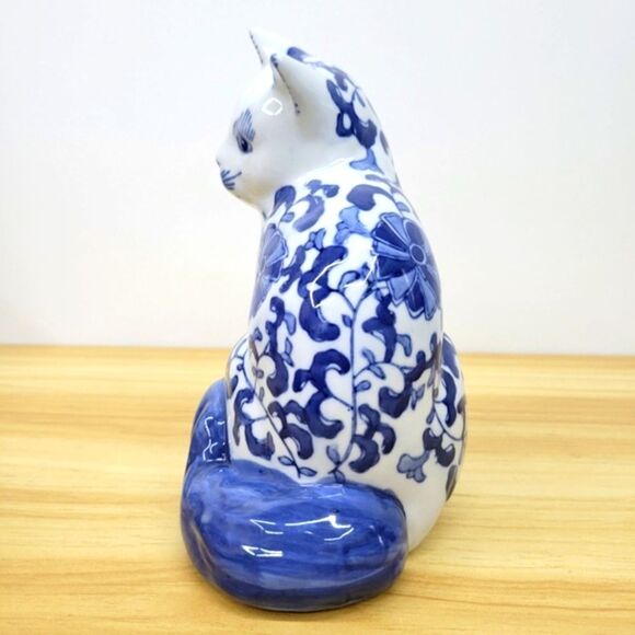 Blue and White Ceramic Cat Figurine - Picture 3 of 11